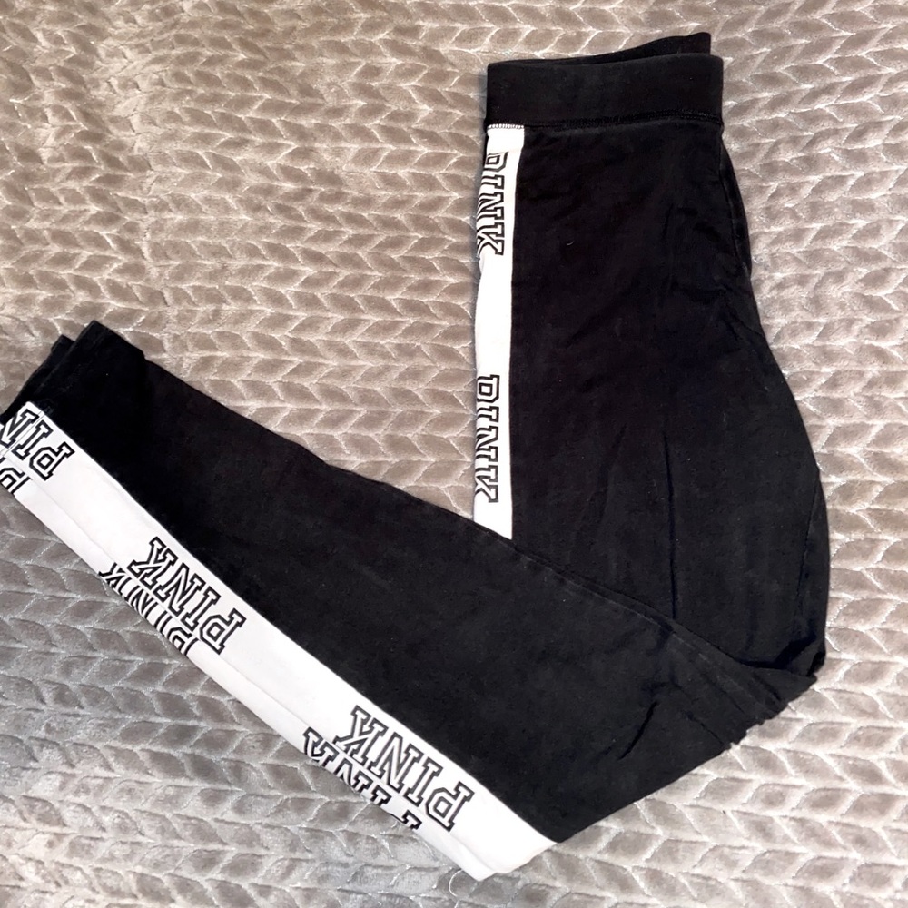 PINK Victoria’s Secret leggings
